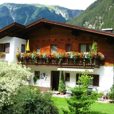 Flats Baerlerhof, Konigsleiten