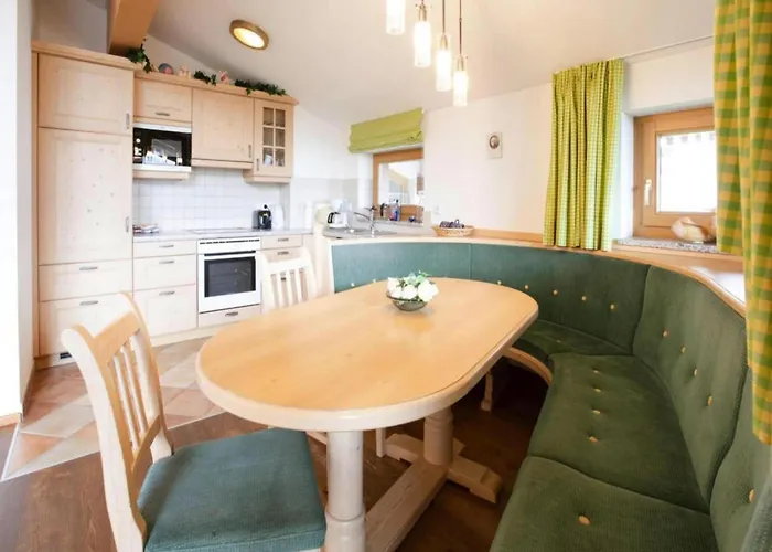 Flats Baerlerhof, * Konigsleiten