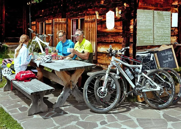 Flats Baerlerhof, Appartement Konigsleiten